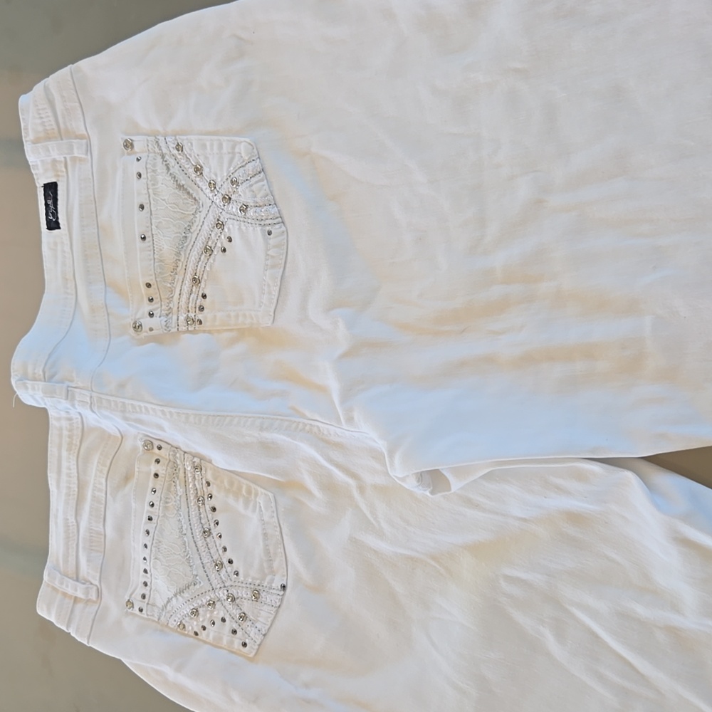 Earl Jeans White Embellished Capris - Picture 2 of 9